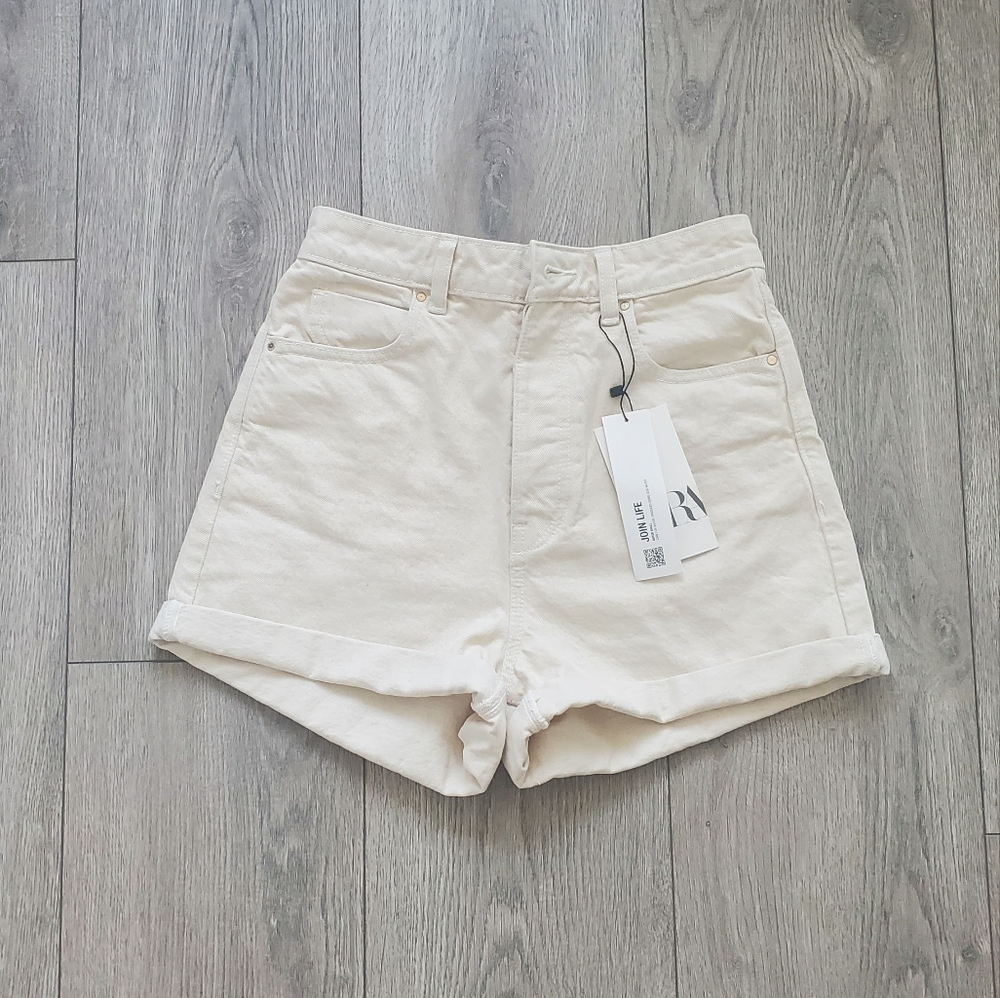 Zara mom short size 4 brand new beige